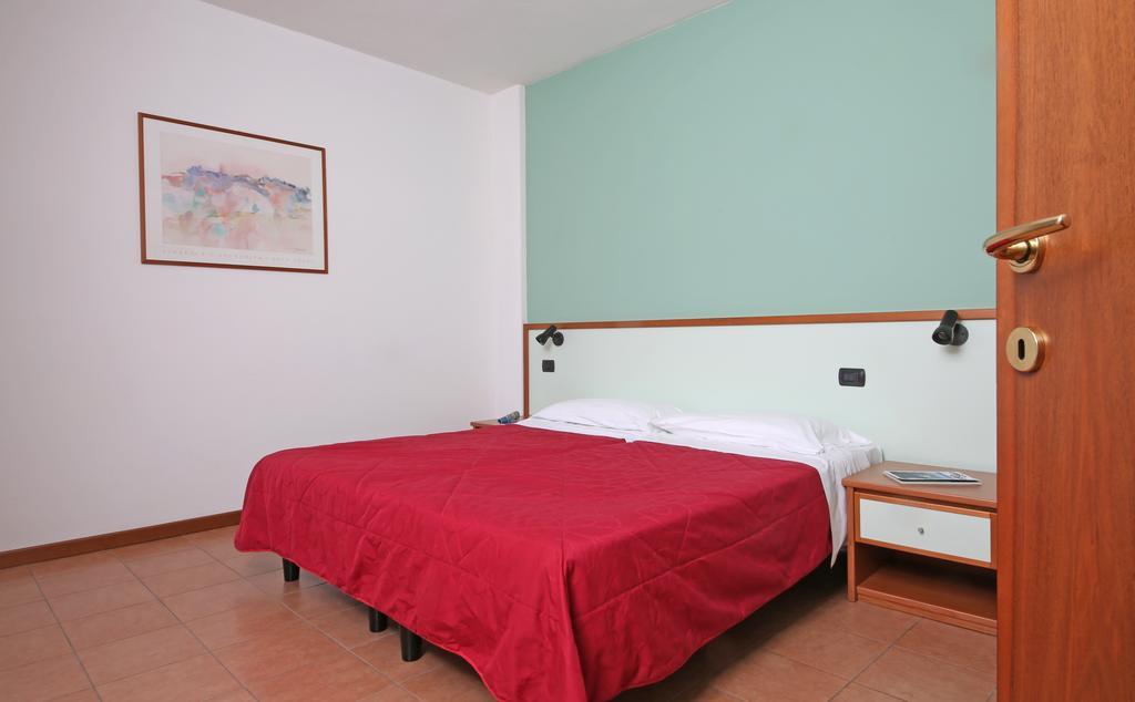 Nettuno Residence Hotel Peschiera del Garda Exterior photo