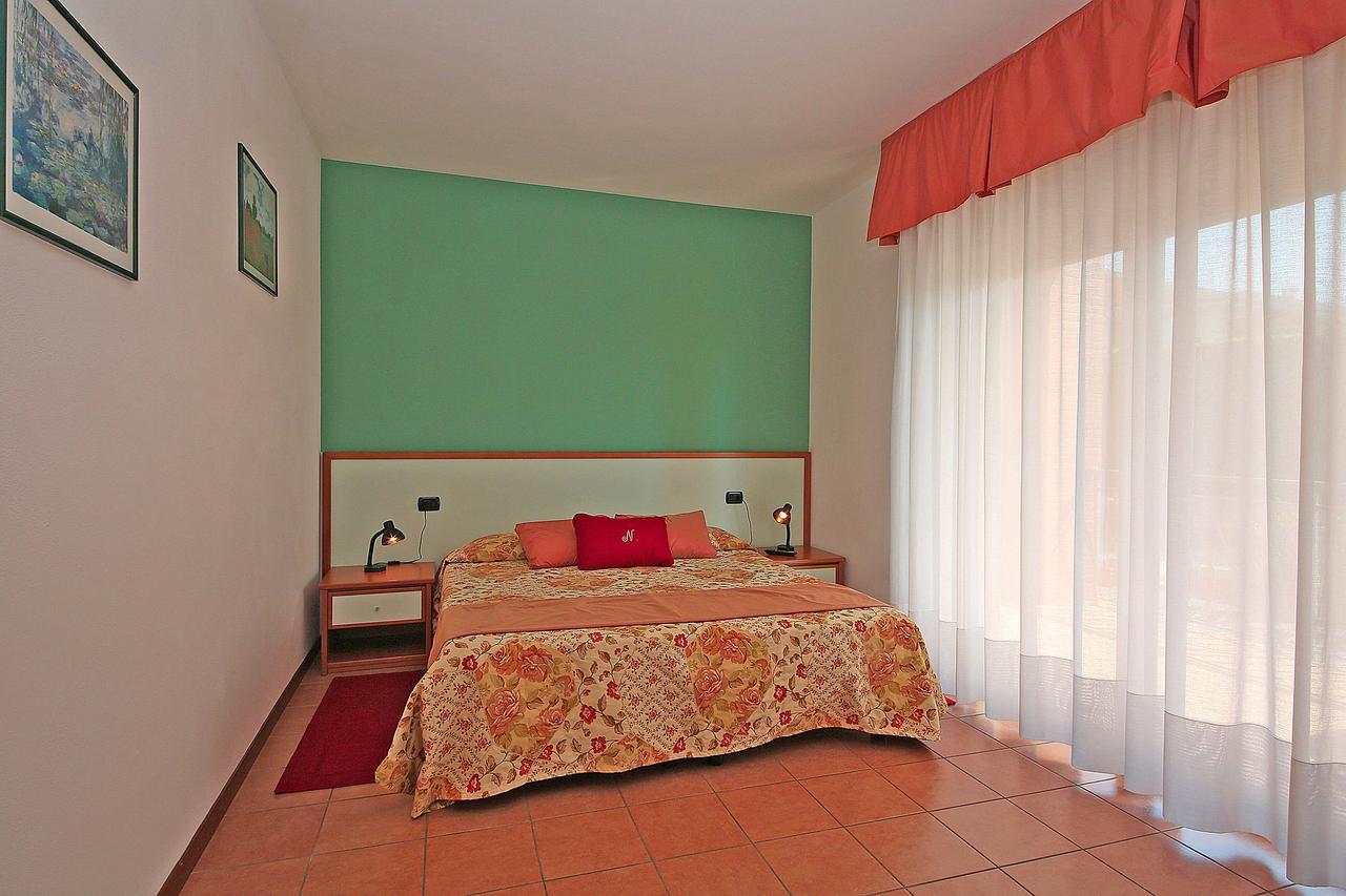 Nettuno Residence Hotel Peschiera del Garda Exterior photo